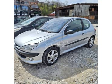 Peugeot 206 -  kompletan auto u delovima