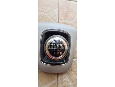 Rucica menjaca za Audi Q3