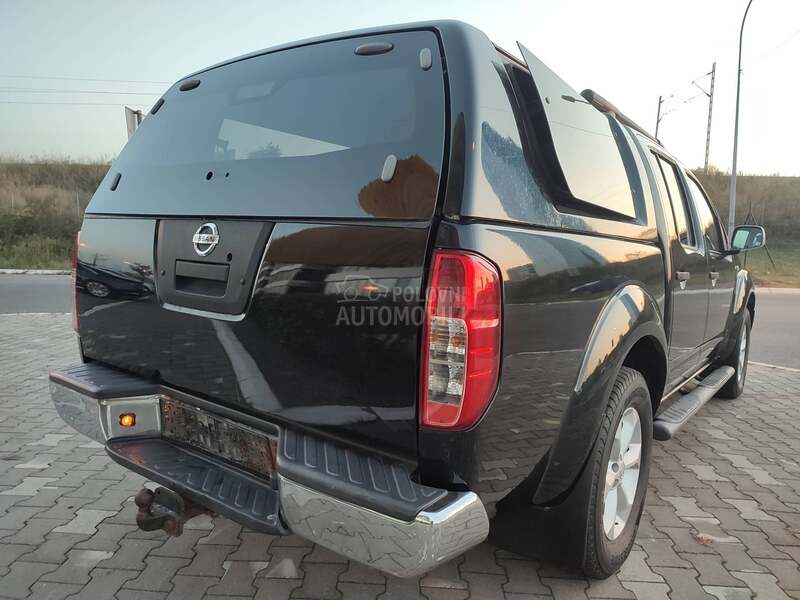 Nissan Navara 2.5d6Bsedivozi