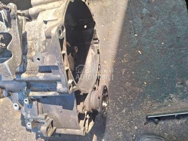 Touran menjac za Volkswagen Touran od 2003. do 2012. god.