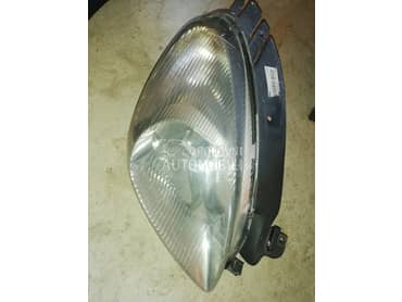Desni far za Citroen Xsara Picasso