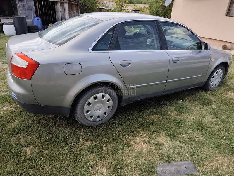 Audi A4 1.6B