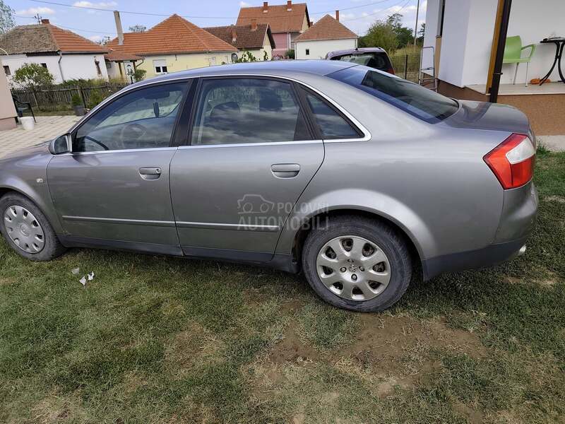 Audi A4 1.6B