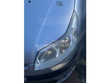 Levi far za Citroen C4