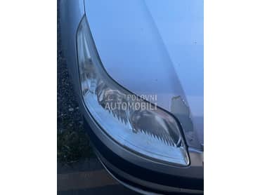 Desni far za Citroen C4