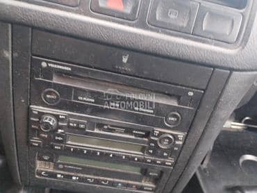 Fabricki radio za Volkswagen Golf 4