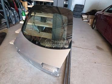 BAUBA ZADNJA SA STAKLOM za Citroen C5 od 2005. do 2007. god.