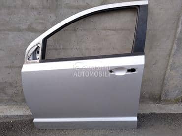 Prednja leva vrata za Fiat Freemont