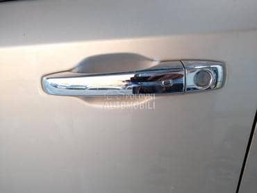 Prednja leva spoljna kvaka za Fiat Freemont