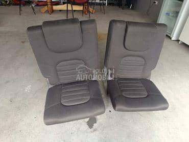 zadnja sedišta za Nissan Pathfinder od 2005. do 2011. god.