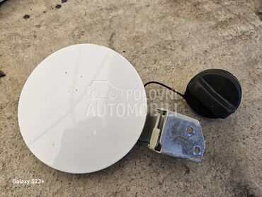 POKLOPAC REZERVOARA za Suzuki Swift od 2010. do 2015. god.