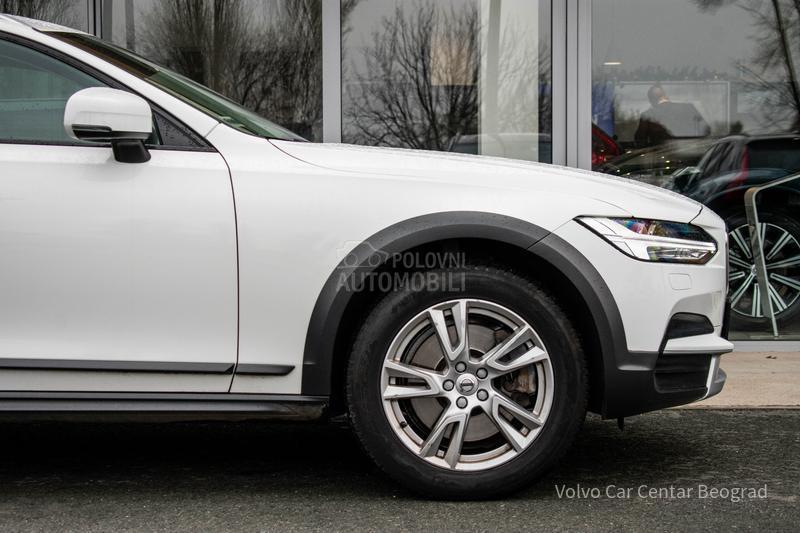 Volvo V90 Cross Country D4 AWD Momentum Pro