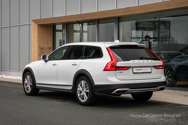 Volvo V90 Cross Country D4 AWD Momentum Pro