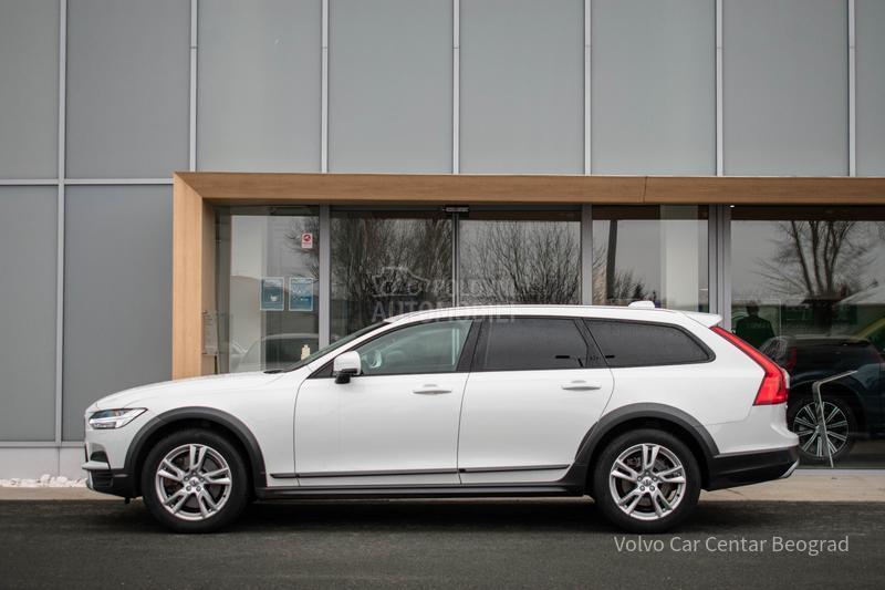 Volvo V90 Cross Country D4 AWD Momentum Pro