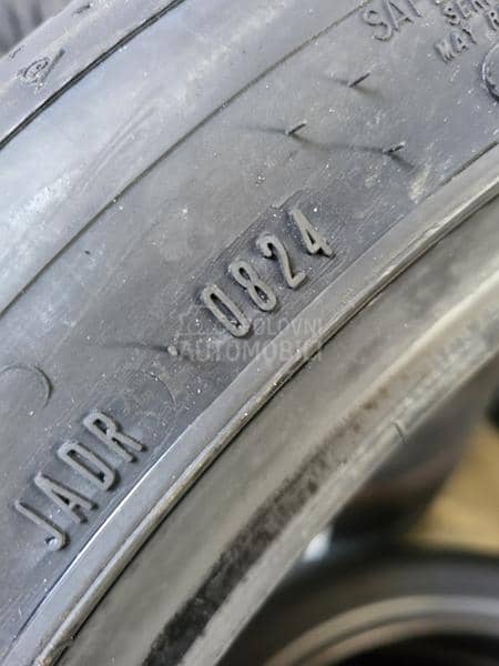 Dunlop 255/40 R19 Letnja