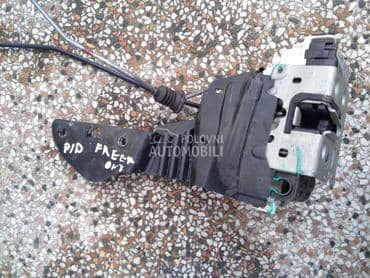 Brava vrata prednja leva za Fiat Freemont