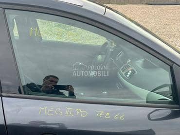 Staklo prednje desno za Renault Megane od 2009. do 2016. god.