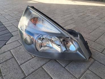 Far desni za Renault Espace od 2002. do 2008. god.