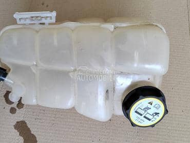 Boca rashladne tecnosti za Volvo V40 od 2012. do 2016. god.