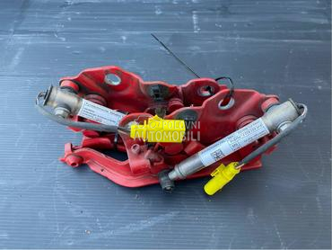 Sarke Sarka Haube leva desna za Audi A3 od 2012. do 2016. god.