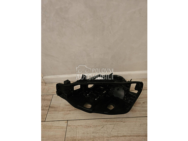 Levo kućište fara za BMW 315, 316, 318 ... od 2013. do 2018. god.