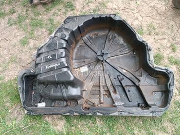 Pod gepeka,prtžljanika karavan za Renault Megane od 2002. do 2016. god.