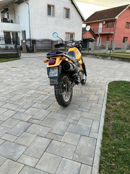 Honda SLR 650 Dominator HITNO