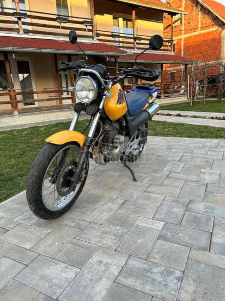 Honda SLR 650 Dominator HITNO