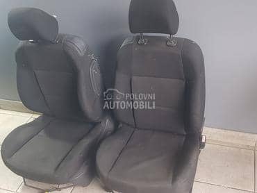 prednja sedista za Peugeot 207 od 2006. do 2009. god.