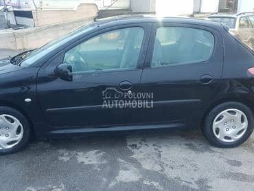 polovni delovi za Peugeot 206 od 2000. do 2006. god.