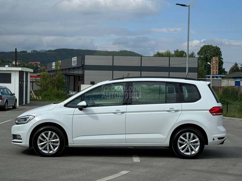 Volkswagen Touran 2.0/DSG/MATRIX