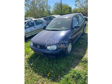 Volkswagen Golf 4 -  kompletan auto u delovima