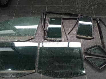 Fabricki zatamnjena stakla za Volkswagen Touran od 2003. do 2009. god.