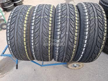 Cooper 215/65 R17 Zimska