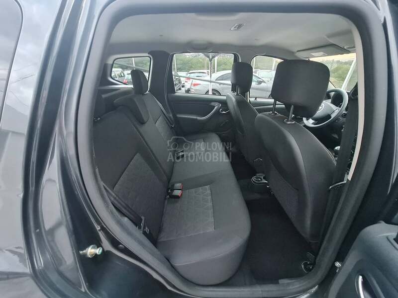 Dacia Duster 110000 k m  N O V A