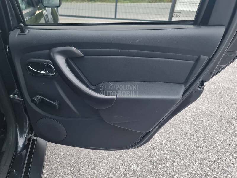 Dacia Duster 110000 k m  N O V A