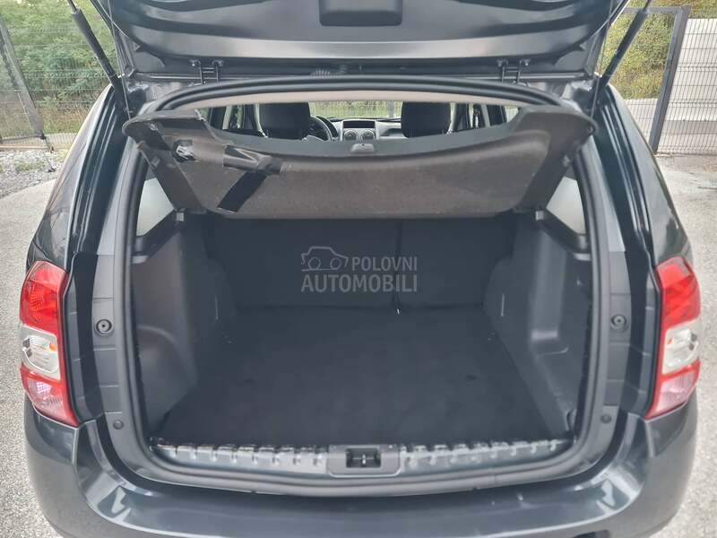 Dacia Duster 110000 k m  N O V A