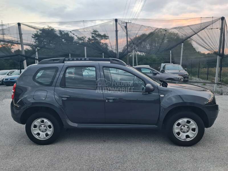 Dacia Duster 110000 k m  N O V A
