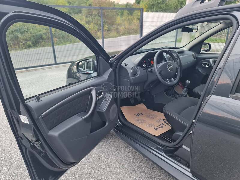 Dacia Duster 110000 k m  N O V A