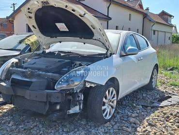 Alfa Romeo Giulietta -  kompletan auto u delovima