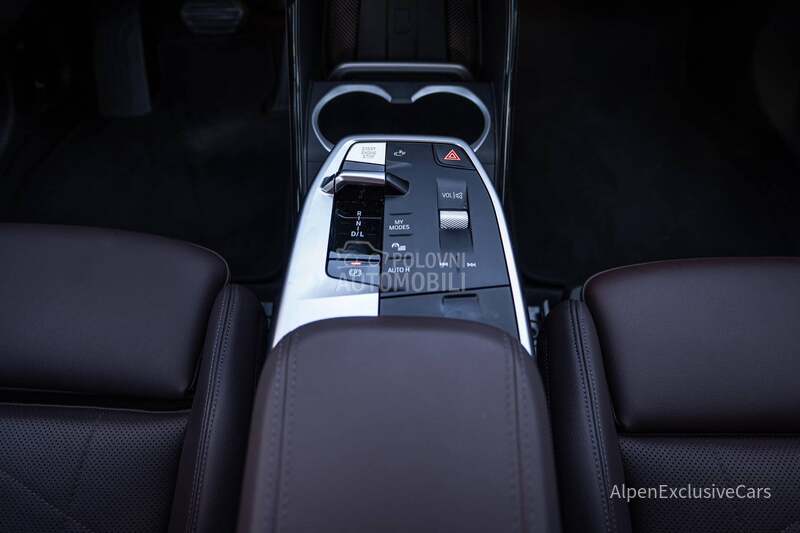 BMW X1 sDrive18i U11