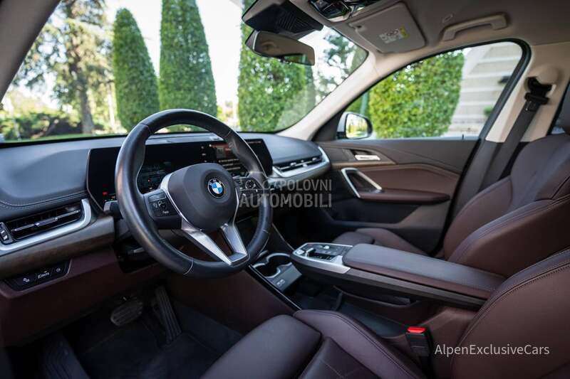 BMW X1 sDrive18i U11