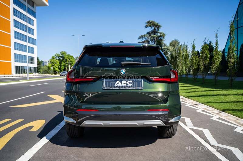 BMW X1 sDrive18i U11