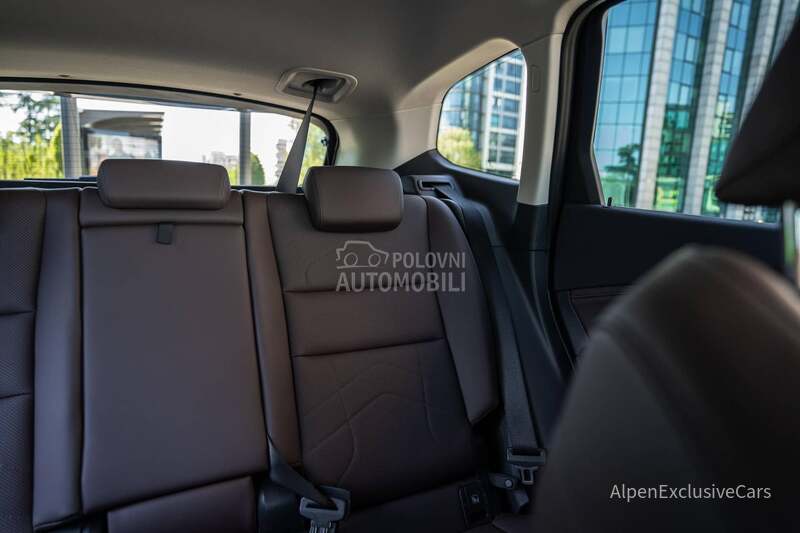 BMW X1 sDrive18i U11