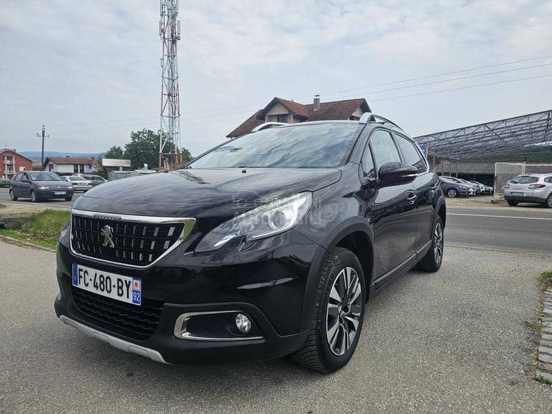 Peugeot 2008 1.5BLUEHDI ALLURE
