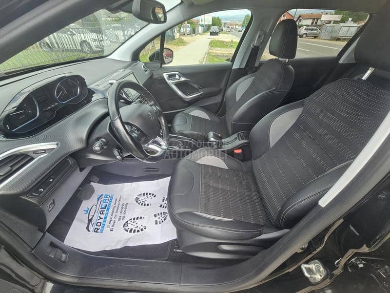 Peugeot 2008 1.5BLUEHDI ALLURE