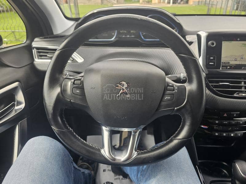 Peugeot 2008 1.5BLUEHDI ALLURE