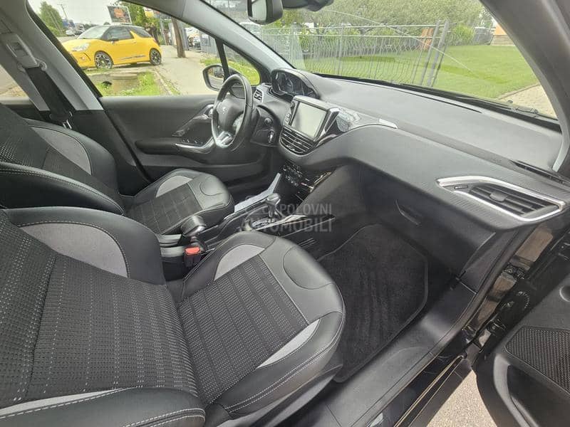 Peugeot 2008 1.5BLUEHDI ALLURE