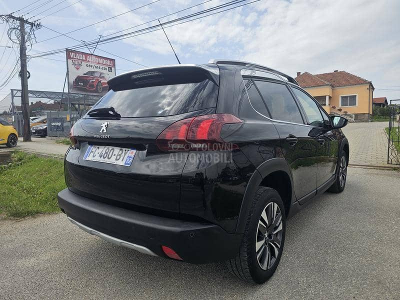 Peugeot 2008 1.5BLUEHDI ALLURE