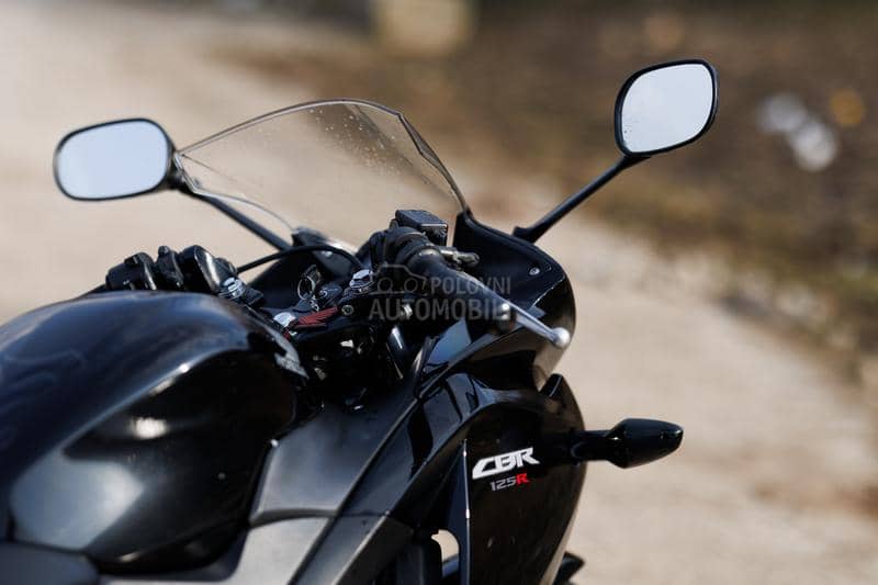 Honda cbr 125r
